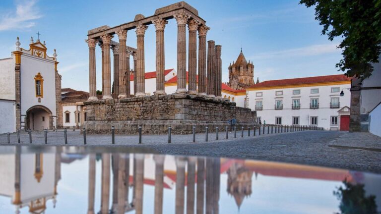 évora
