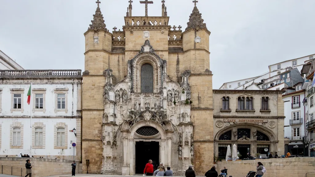 Santa Cruz Monastery