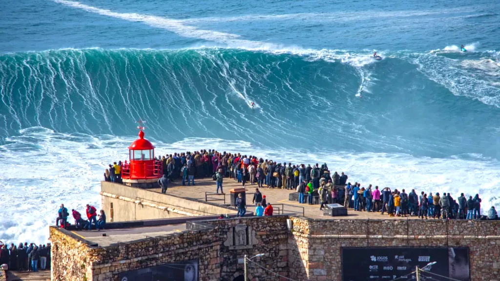 nazaré waves