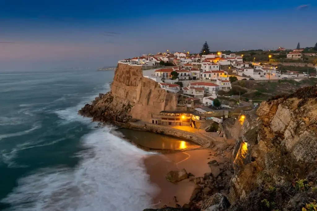 Azenha do Mar at the evening