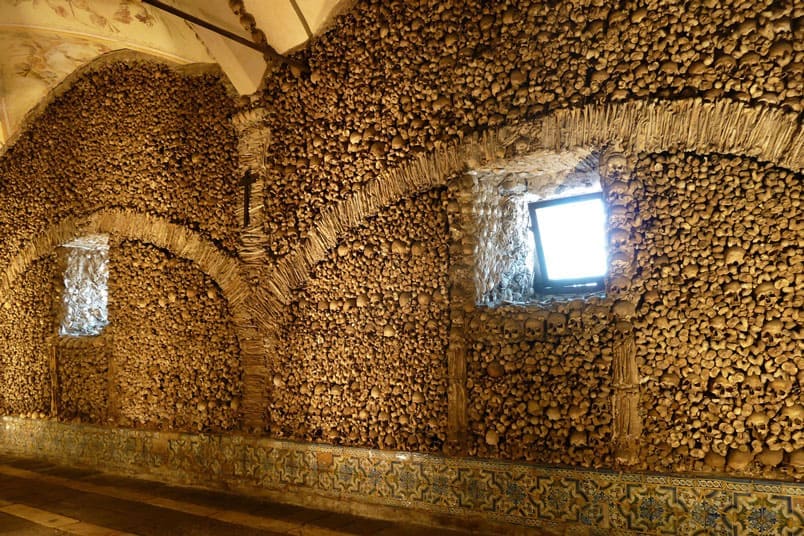 Interior Chapal of BOnes