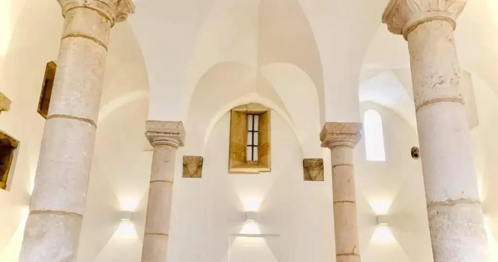 Synagogue of Tomar, built 1430–1460, only intact medieval synagogue in Portugal, now Abraham Zacuto Museum
